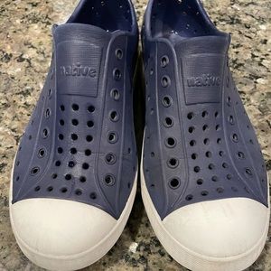 Native Boys Shoes Size 1.